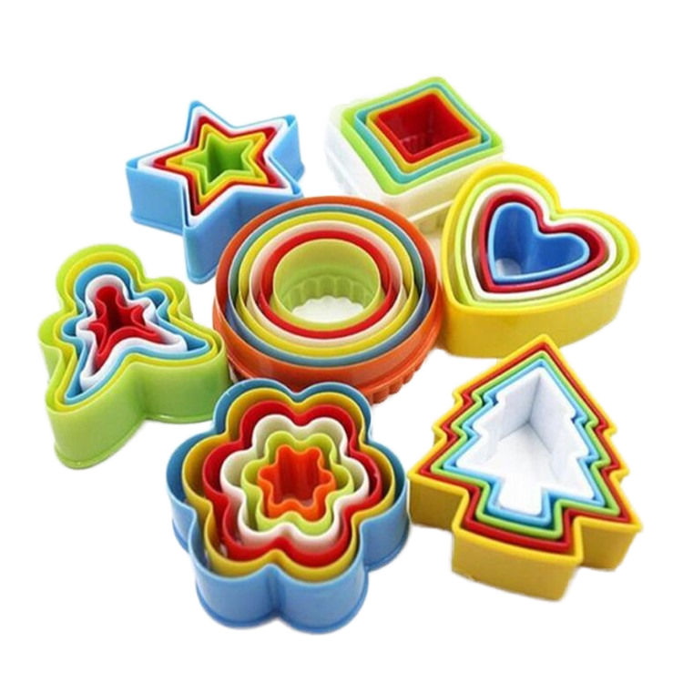 5PCS Set Plastic Stocked Cookie Biscuit Cutters.png