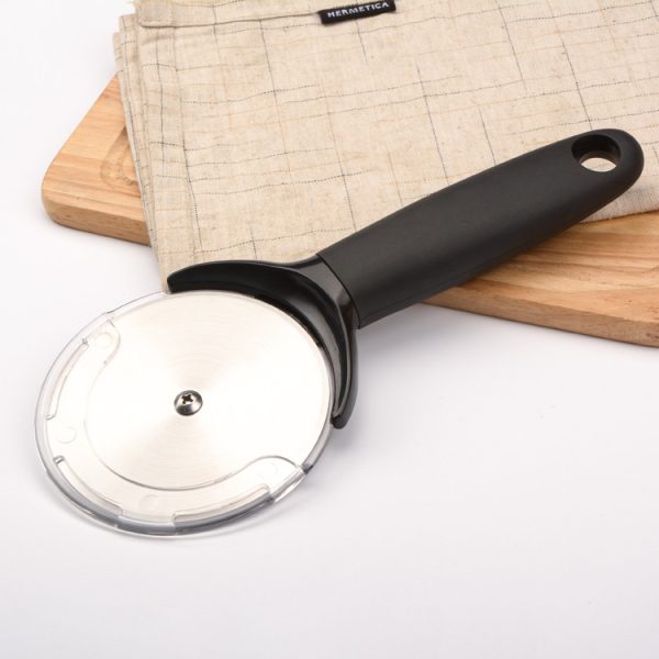 Premium Pizza Cutter for Gifting — product image 3