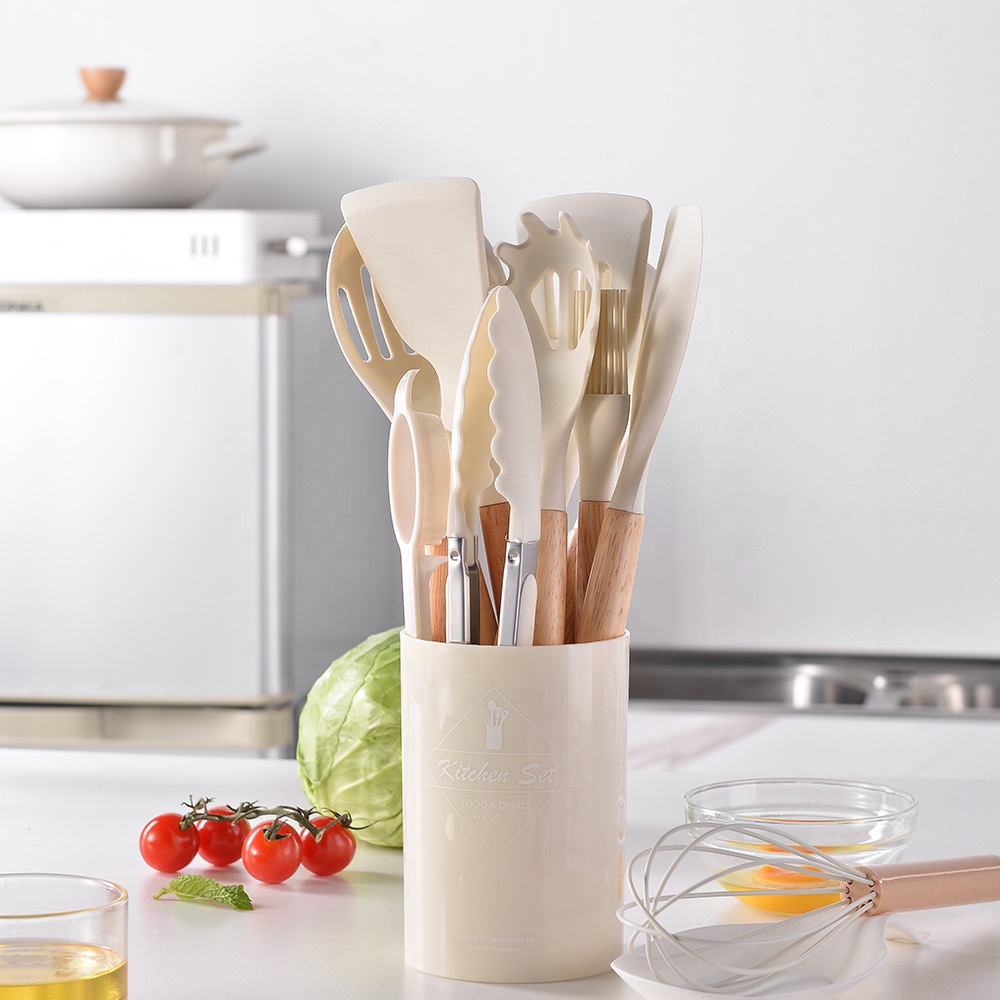 Wholesale Lightweight 14 Pieces Wooden Handle Cookware 2.jpg