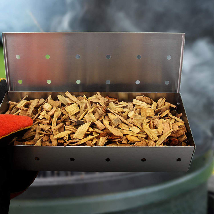 Charcoal Grill with Wooden Handles — product detail 4 | YinHao Houseware